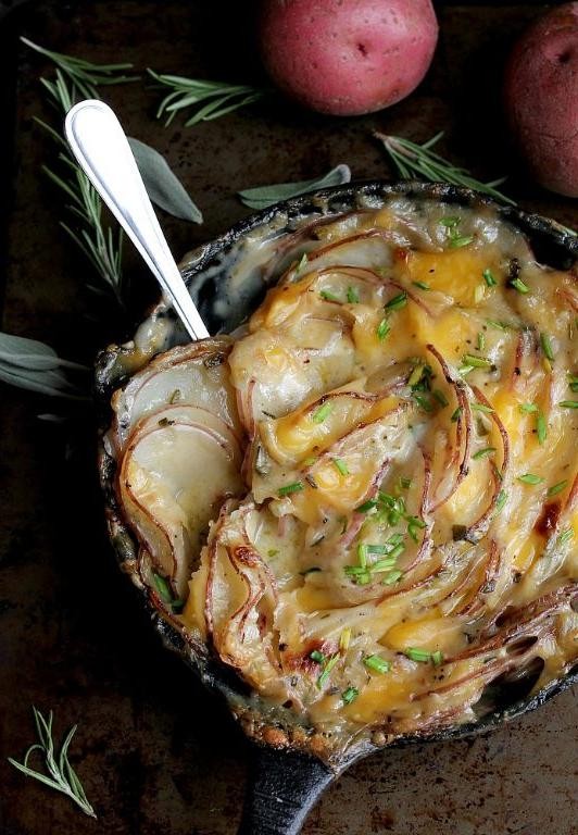 Herbed Scalloped Potatoes with Thyme and Rosemary