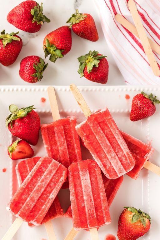Homemade strawberry popsicles
