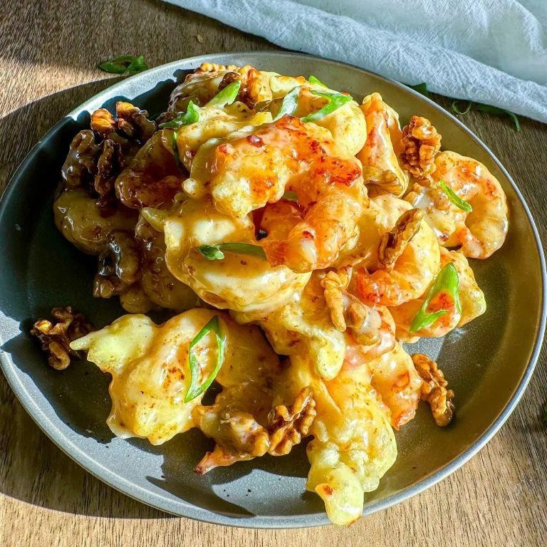Honey Walnut Shrimp Pizza with Sweet Chili Drizzle