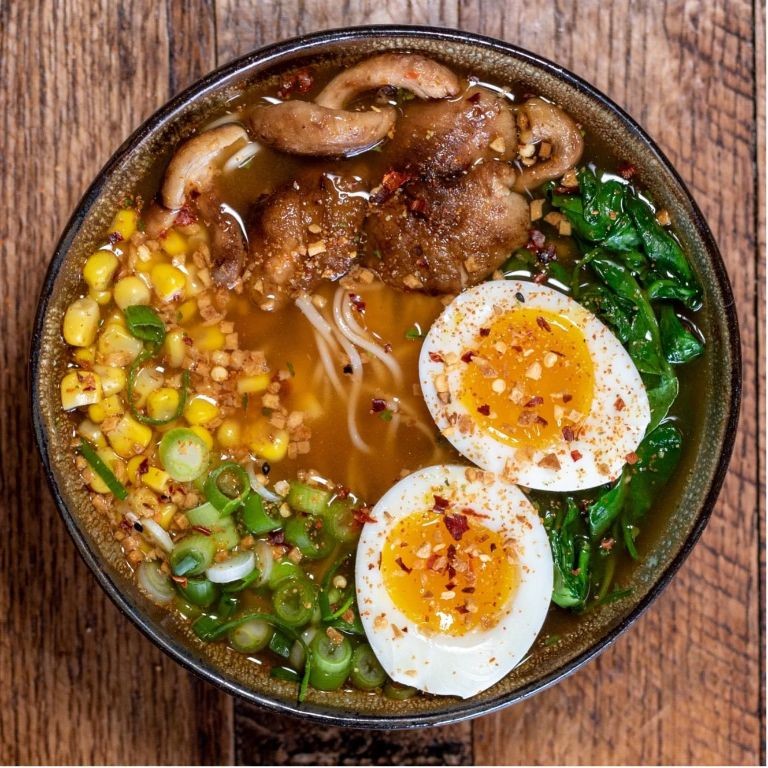 Instant Ramen with Veggies and Egg