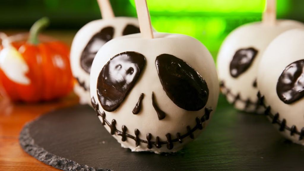 Jack Skellington Candy Apples