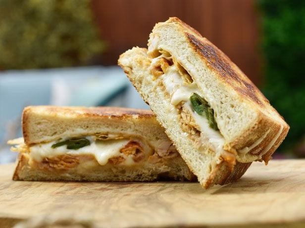 Jalapeño Popper Chicken Sandwich