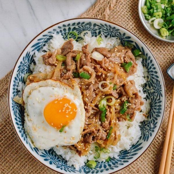 Japanese Beef and Egg Rice Bowl (Gyumeshi)