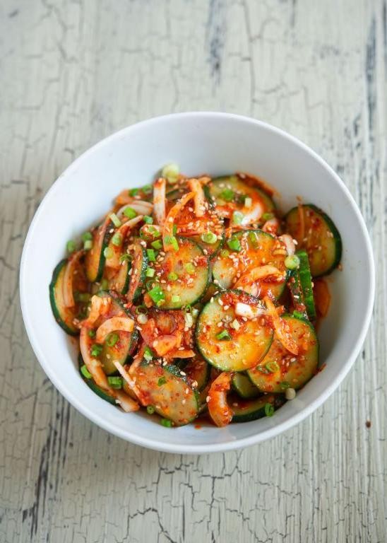 Korean-Style Wakame Salad with Gochujang Dressing