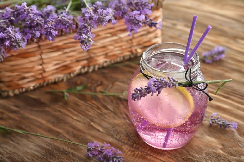 Lavender Infused Wine Spritzer