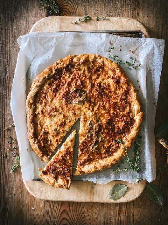 Leek and onion tart with saffron