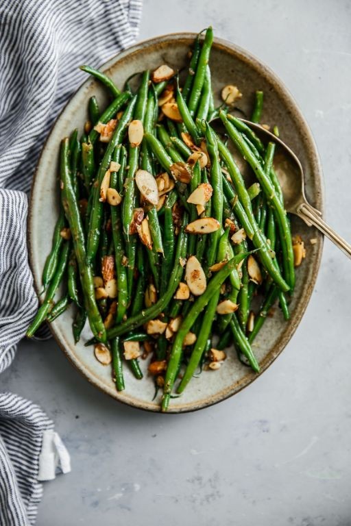 Lemon Butter Green Beans with Sliced Almonds