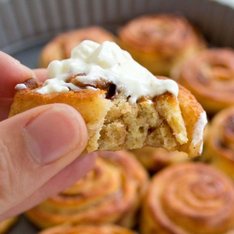 Low-Carb Coconut Flour Cinnamon Rolls