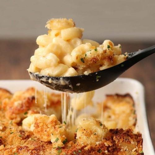 Macaroni and Cheese with Roasted Garlic