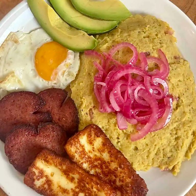 Mangú with Fried Eggs and Salami