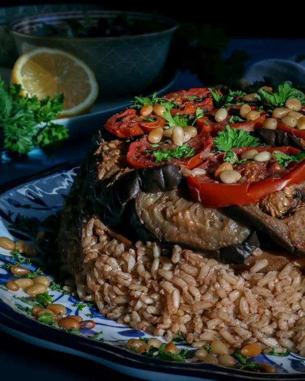 Maqluba with Spinach and Lemon Garlic Dressing