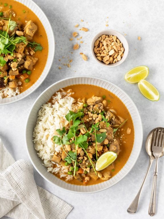 Massaman Curry Chicken Thighs with Peanuts