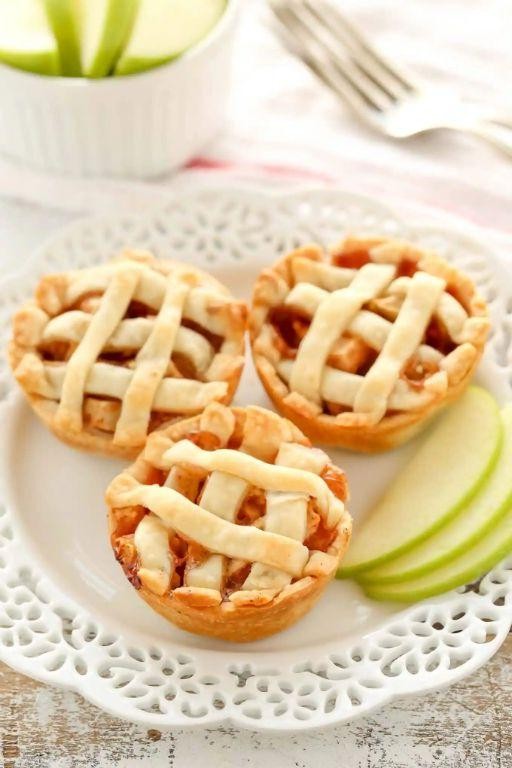 Mini Apple Pies with Fresh Apples and Lattice Crust
