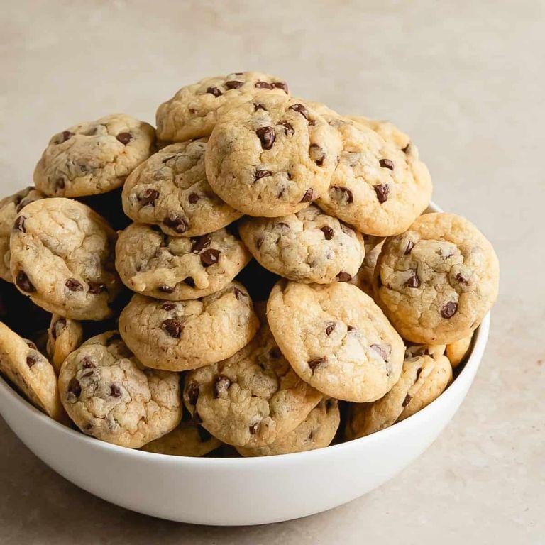 Mini Chocolate Chip Cookies