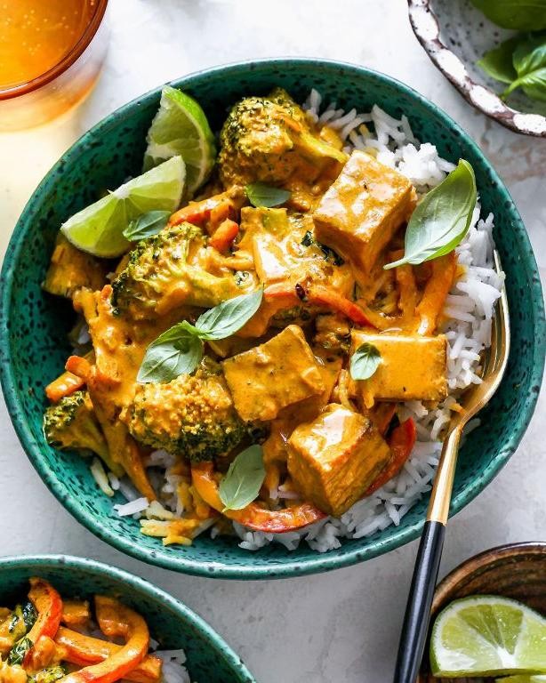 Multi Cooker Thai Coconut Curry with Tofu