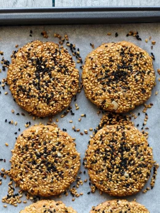 Nigelle Seed and Sesame Cookies