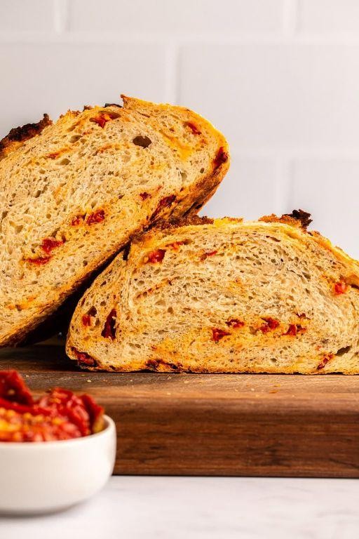 No Knead Sun-Dried Tomato Bread
