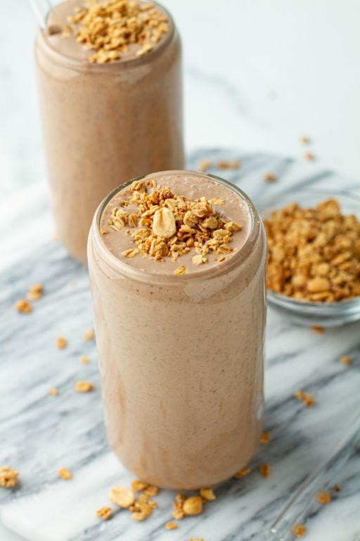 Oatmeal Vanilla Protein Smoothie