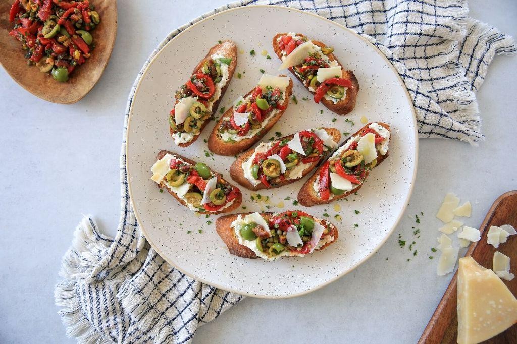 Olive and roasted red pepper bruschetta