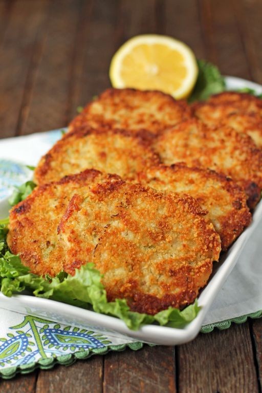 Panko-Crusted Tuna Cakes with Sweet Chili Dip