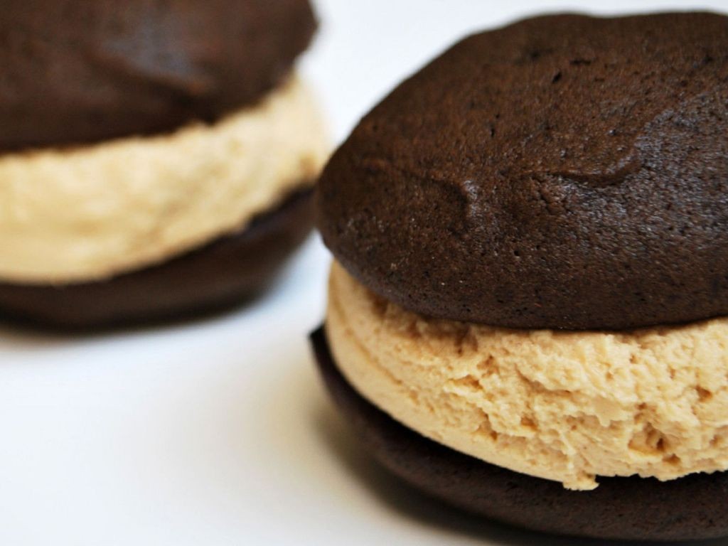 Peanut Butter Chocolate Whoopie Pies