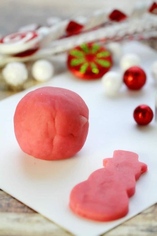 Peppermint Scented Playdough with Cream of Tartar