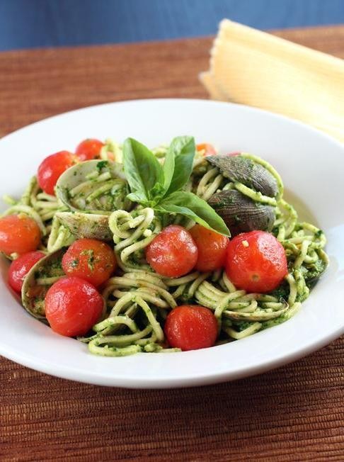 Pesto and Cherry Tomato Steamed Clams