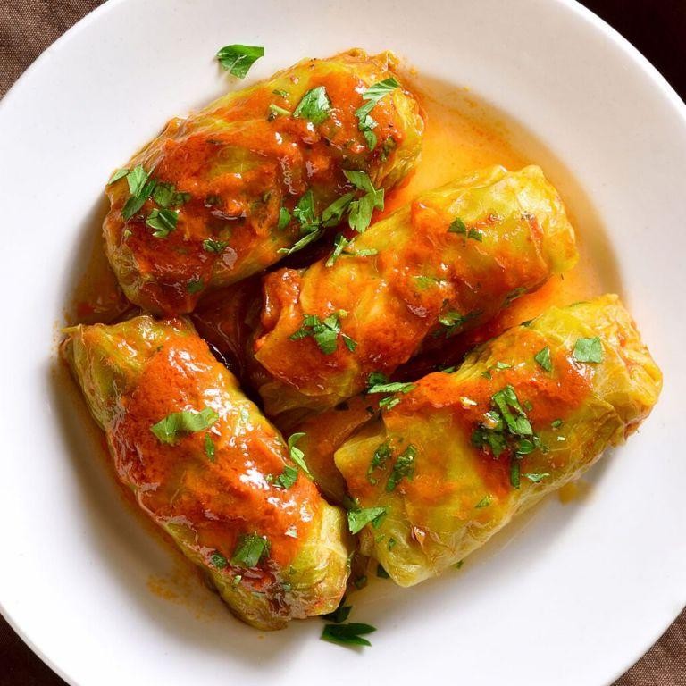 Polish Chicken Stuffed Cabbage Rolls (Gołąbki z Kurczakiem)