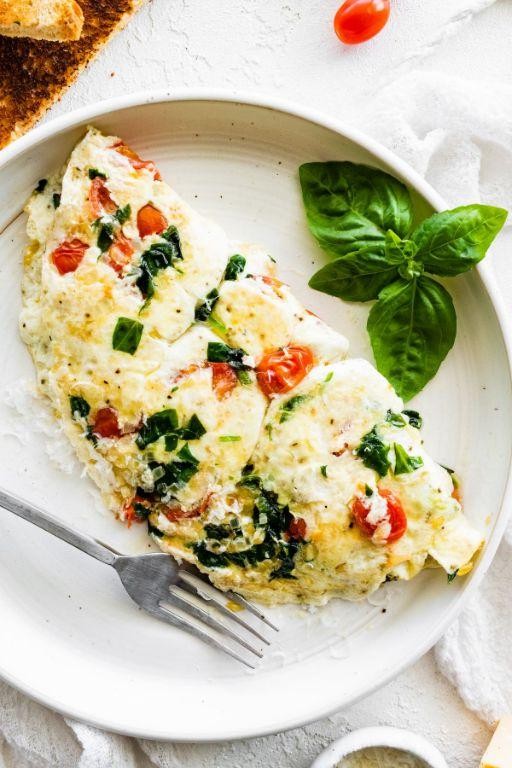 Protein-Packed Egg White Omelette with Spinach