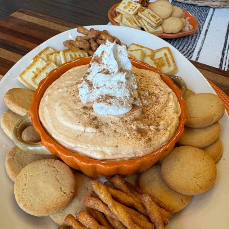 Pumpkin Pie Mix Dip with Graham Crackers