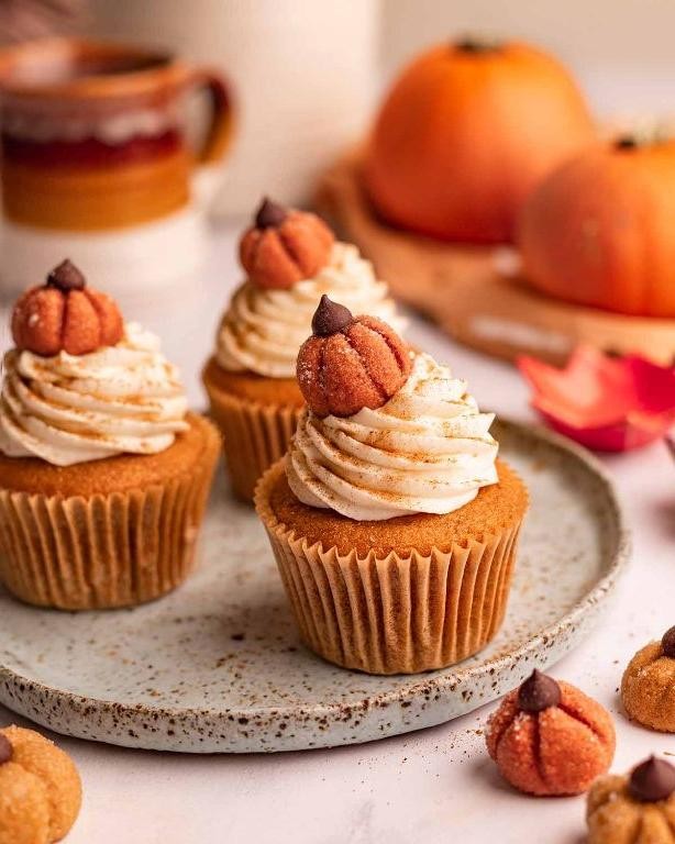Pumpkin Spice Vegan Cupcakes