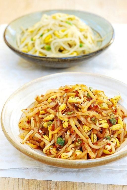 Quick Kongnamul Muchim (Soybean Sprout Salad)