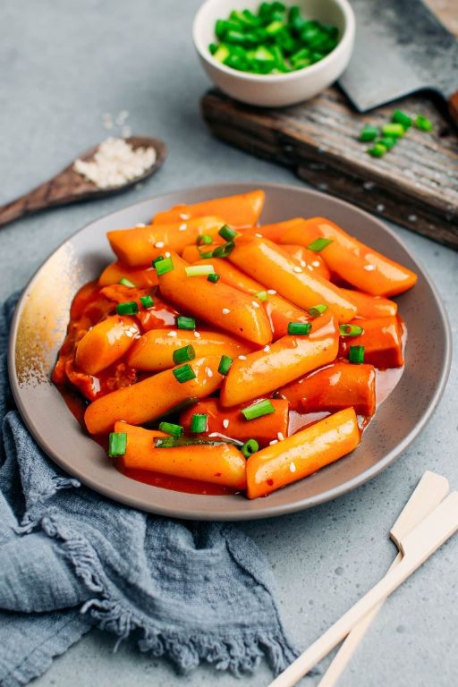 Quick Tteokbokki (Spicy Rice Cakes)