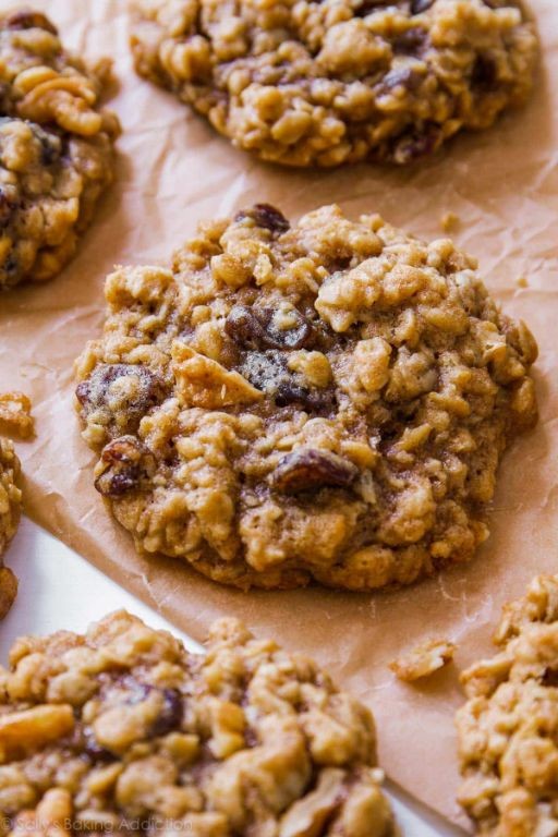 Raisin and Cinnamon Oatmeal Cookies