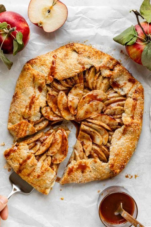 Rustic Apple Galette with Fresh Apples and Honey Drizzle