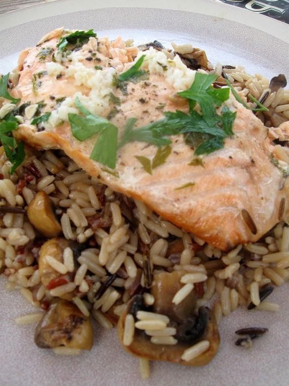 Salmon and Wild Rice Casserole with Mushrooms