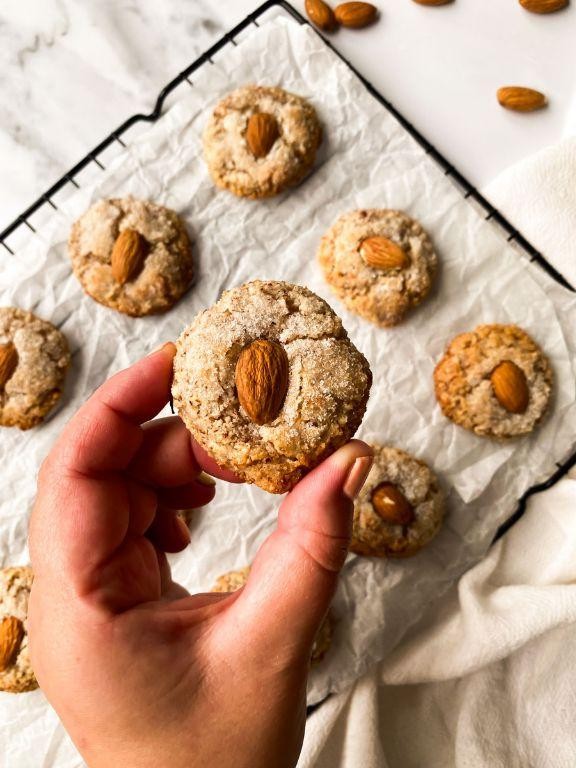 Sardinian Almond and Honey Cookies