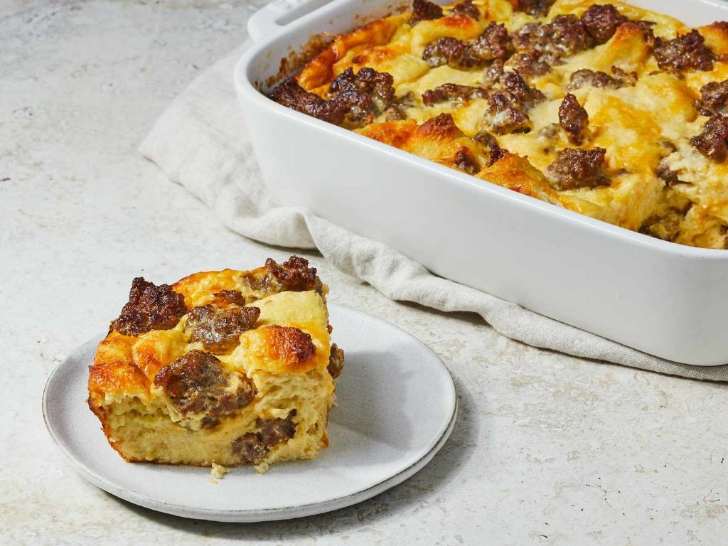 Savory Breakfast Casserole with Sausage and Cheese