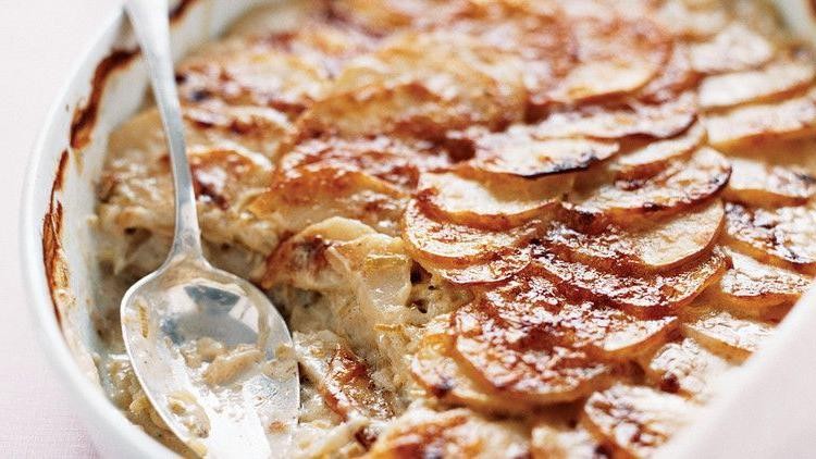 Scalloped Potatoes with Leeks and White Wine Sauce