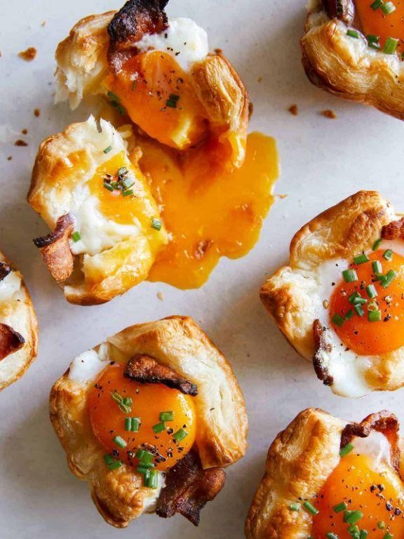 Schar Puff Pastry Bacon and Egg Breakfast Cups