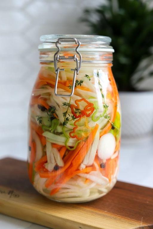 Scotch Bonnet Pickled Vegetables