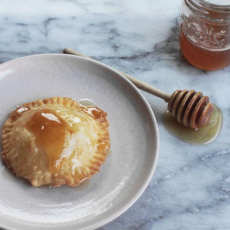 Seadas (Sardinian Honey and Cheese Pastries)