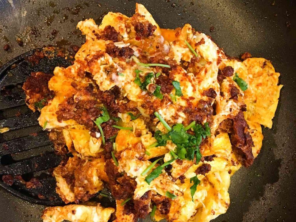Simple Chorizo and Egg Scramble