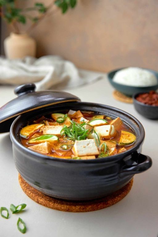 Simple Doenjang Jjigae (Soybean Paste Stew)
