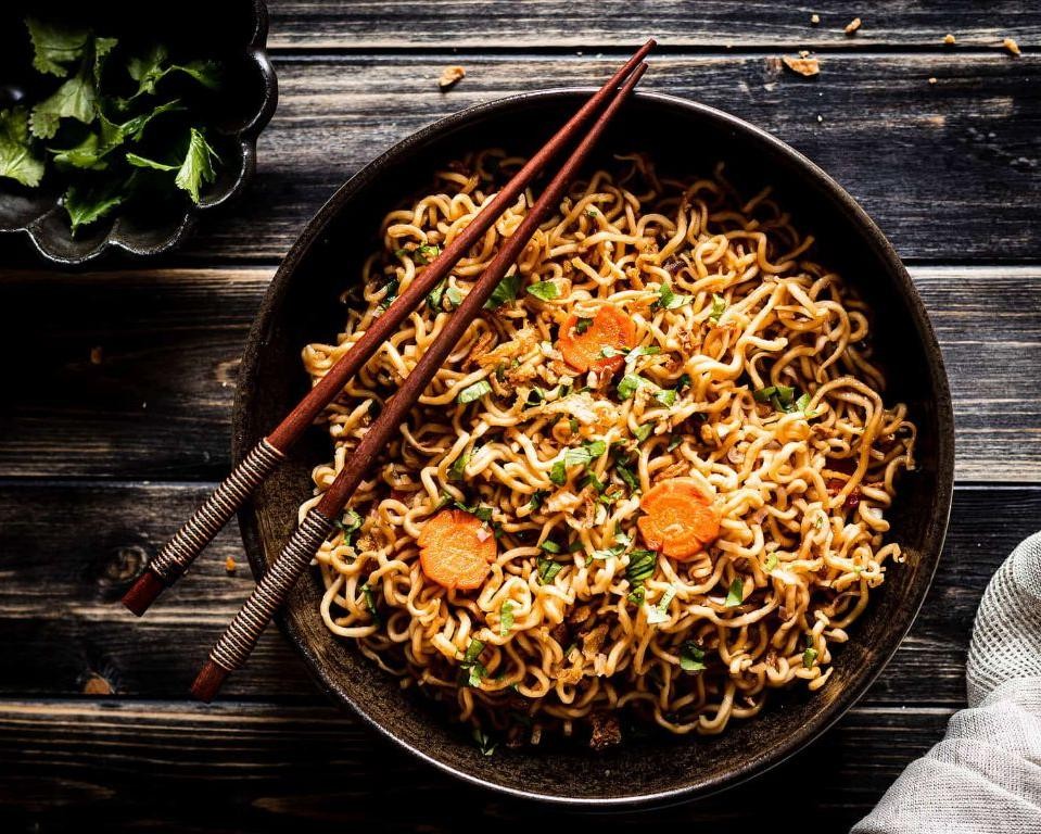 Singapore Noodles with Lemongrass and Lime