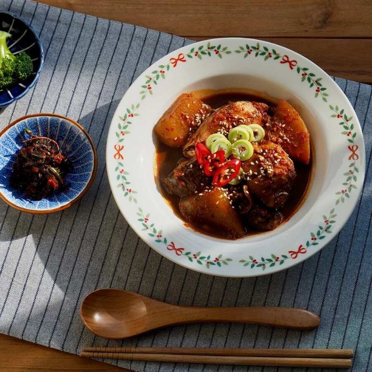 Slow Cooker Spicy Tomato Braised Mackerel