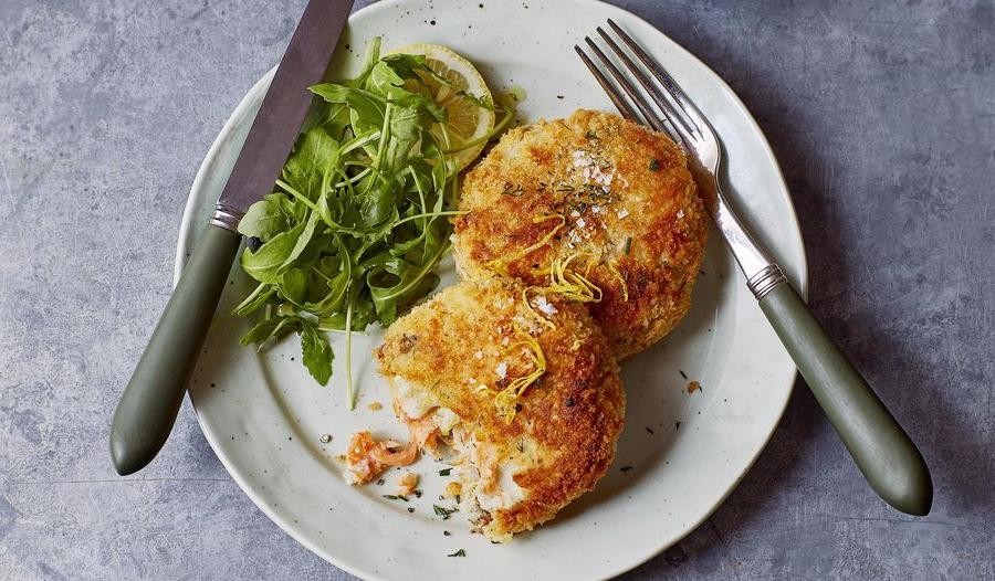 Smoked Salmon Cakes with Horseradish Aioli