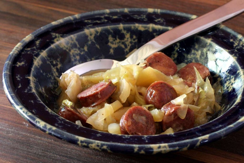 Smoked Sausage with Cabbage and Apples