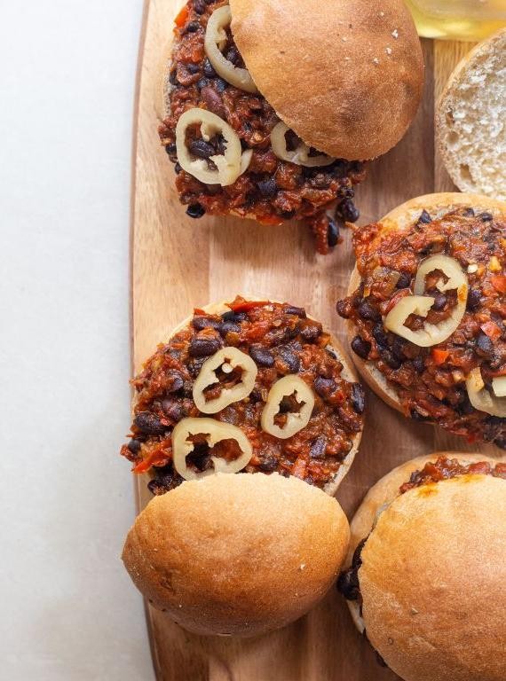 Smoky Chipotle Black Bean Manwich