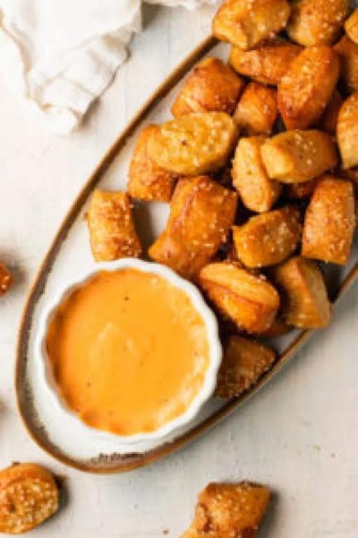 Sourdough Pretzels with Cheese Dip